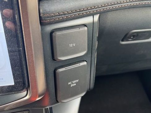 New 2025 Ford F150 Lightning Lariat image 27