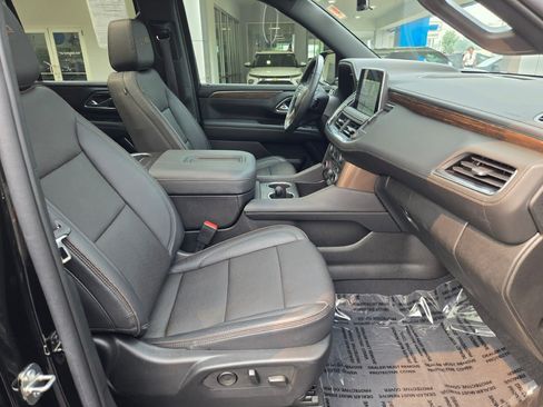 Certified 2023 Chevrolet Tahoe High Country w/ Premium Package AWD/4WD image 7