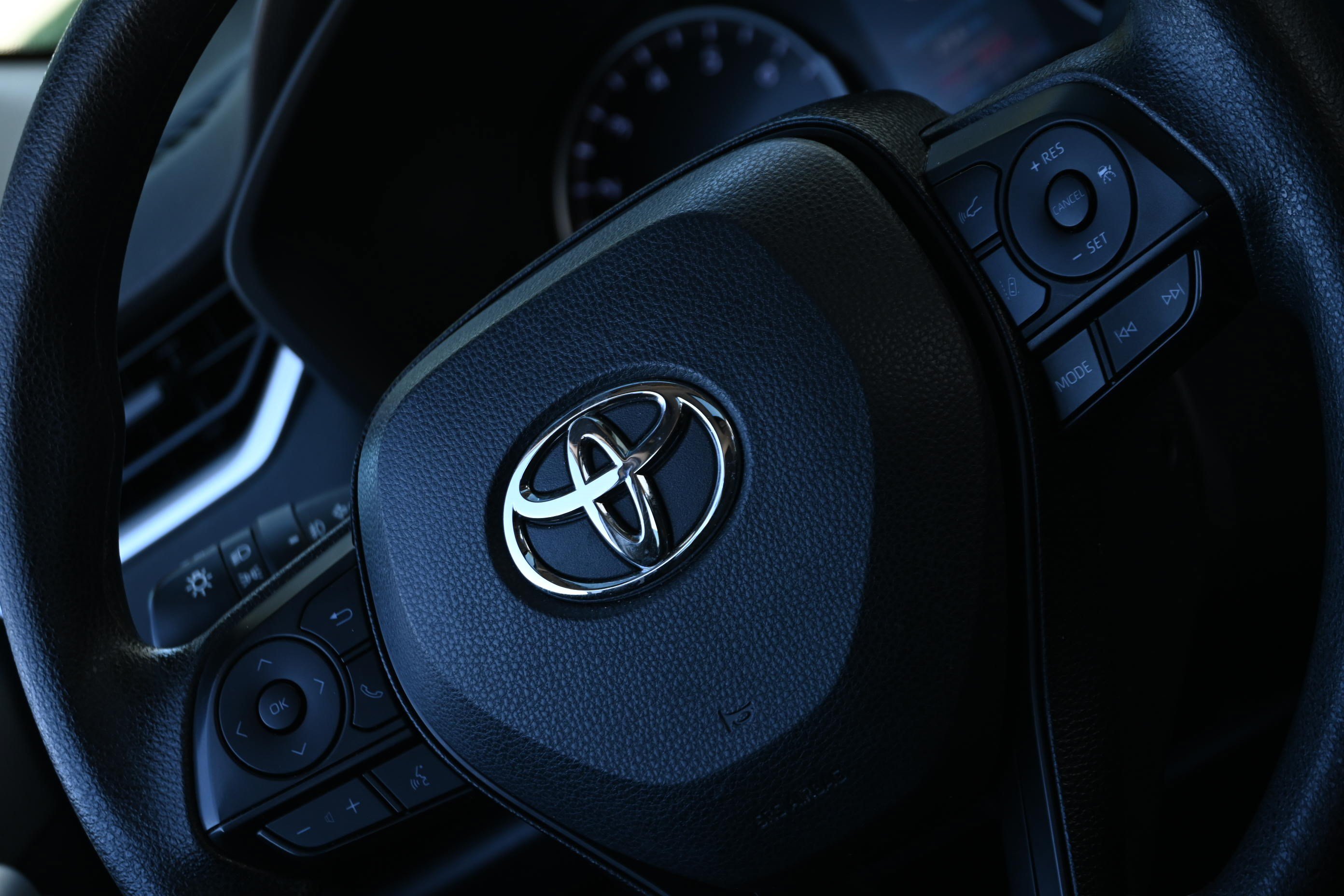 Used 2019 Toyota RAV4 XLE w/ Convenience Package AWD/4WD image 26