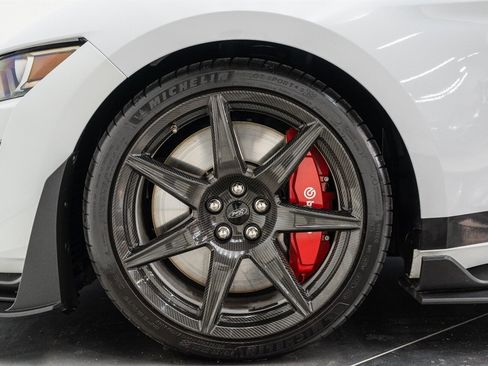 Used 2022 Ford Mustang Shelby GT500 w/ Carbon Fiber Track Pack image 99