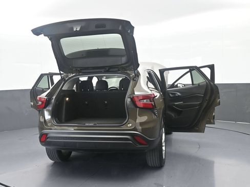 Used 2024 Chevrolet Trax LS w/ LS Convenience Package FWD image 68