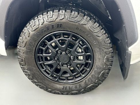 Certified 2026 Toyota Tundra SR5 RWD image 31
