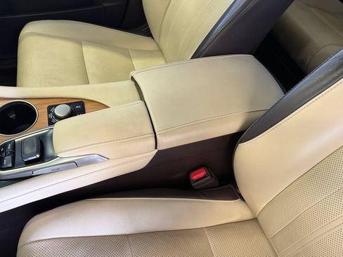 Used 2019 Lexus RX 350L AWD image 12