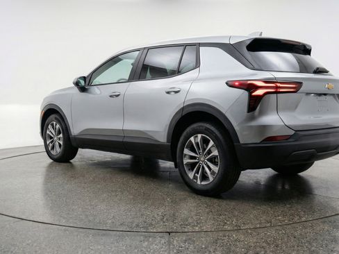 Used 2025 Chevrolet Equinox LT image 6