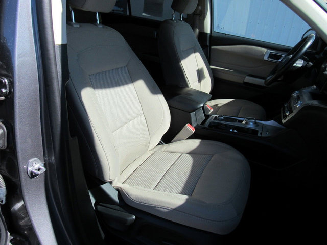 Used 2022 Ford Explorer XLT AWD/4WD image 14