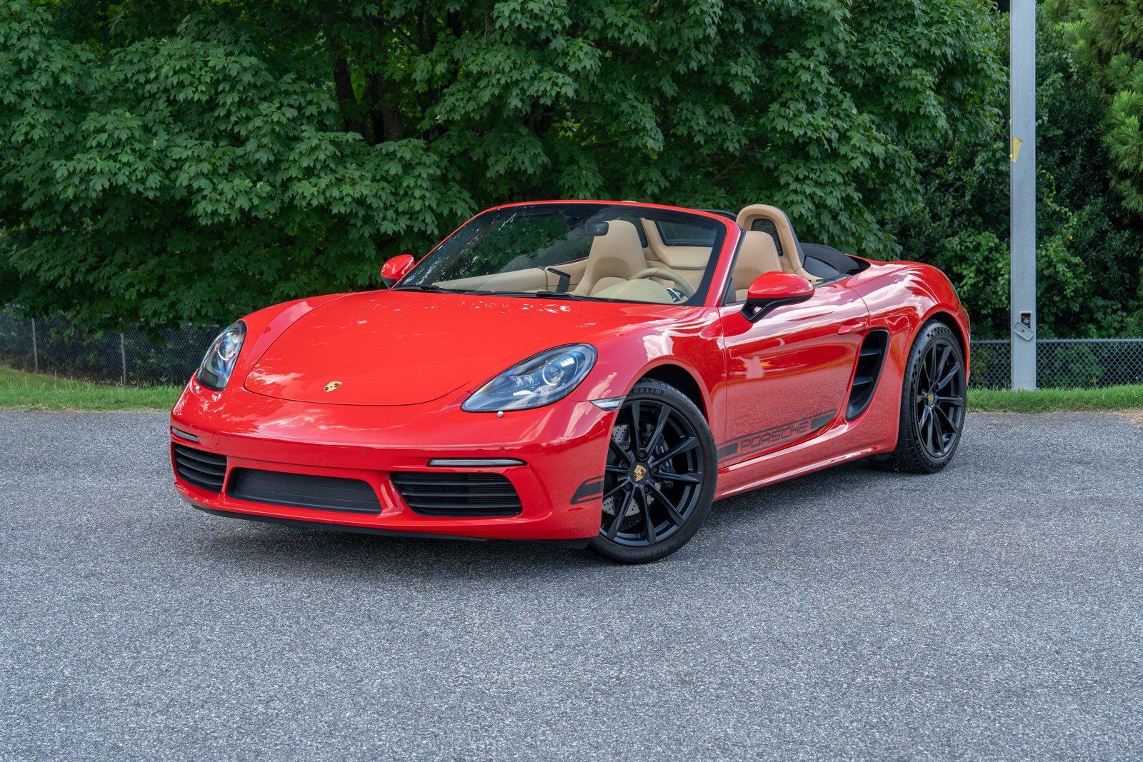 Used 2017 Porsche 718 Boxster RWD image 1