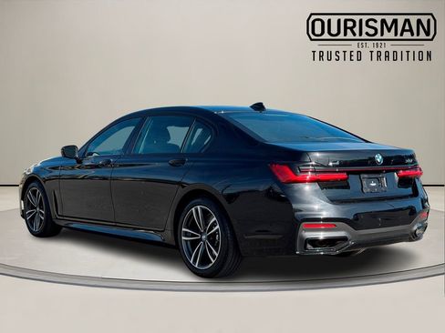 Used 2022 BMW 740i xDrive w/ Luxury Rear Seating Package image 4