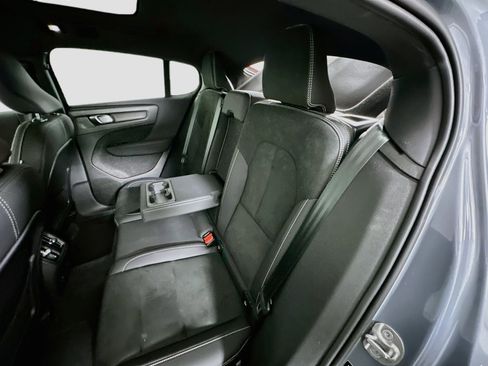 Used 2023 Volvo C40 P8 Recharge Plus AWD/4WD image 28