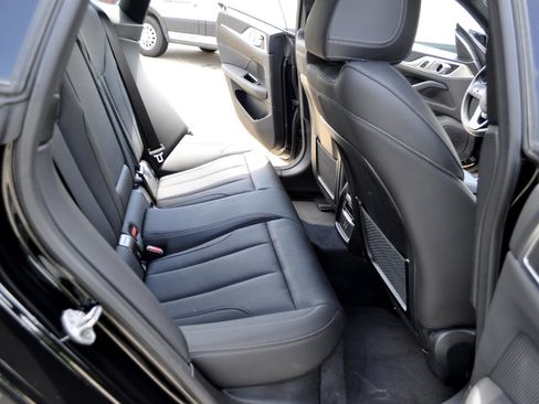 Used 2024 BMW i4 xDrive40i image 16