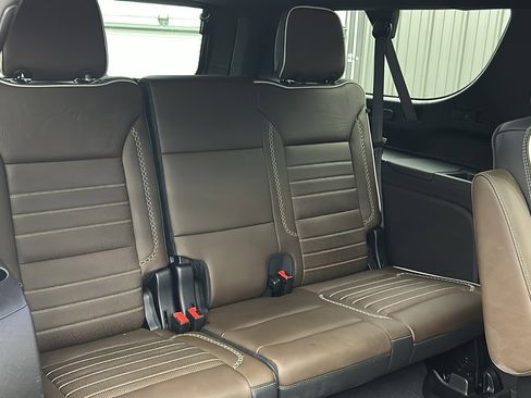 Used 2025 GMC Yukon XL Denali Ultimate image 39