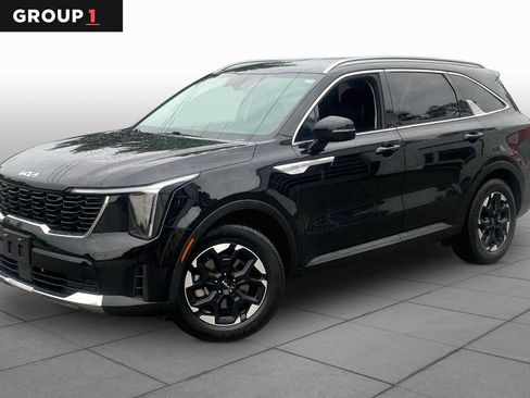 Certified 2024 Kia Sorento S FWD image 1