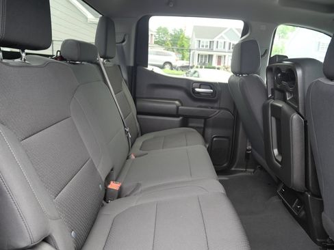 Used 2021 Chevrolet Silverado 1500 Custom Trail Boss AWD/4WD image 30