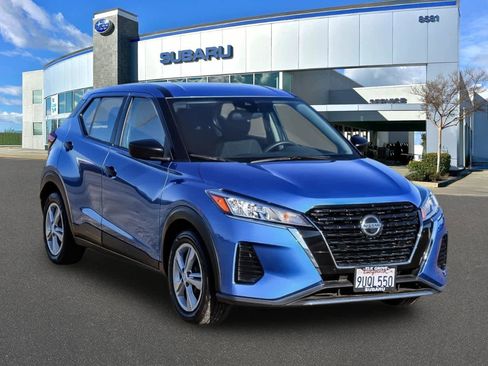 Used 2021 Nissan Kicks S image 5