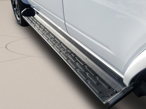 New 2025 Ford Bronco Outer Banks image 9