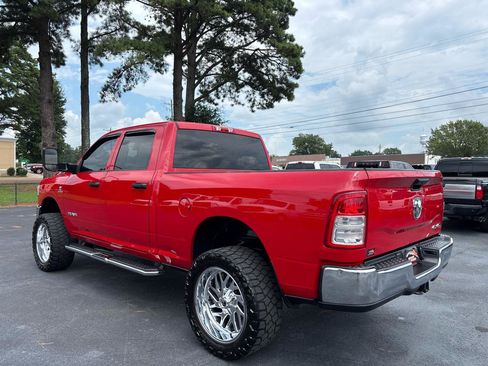 Used 2022 RAM 2500 Tradesman w/ Chrome Appearance Group AWD/4WD image 6