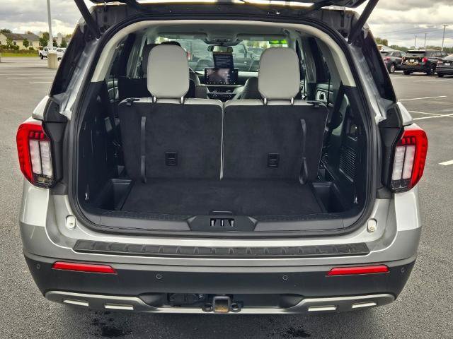 Certified 2025 Ford Explorer Active w/ Active Comfort Package AWD/4WD image 15