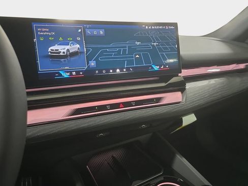 New 2027 BMW 550e xDrive AWD/4WD image 10