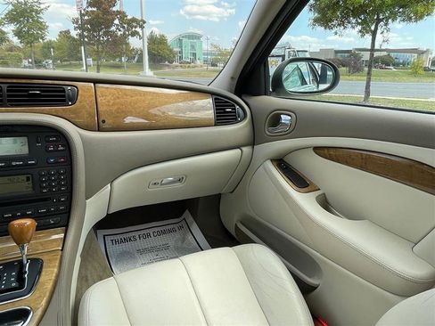 Used 2004 Jaguar S-TYPE 3.0 image 10