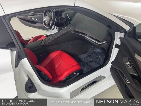 Used 2022 Chevrolet Corvette Stingray Premium Cpe w/ Z51 Performance Package RWD image 15