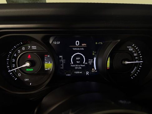 Certified 2025 Jeep Wrangler Unlimited Sahara image 17