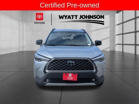Certified 2025 Toyota Corolla Cross XLE FWD image 8