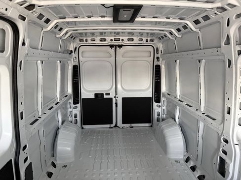 New 2026 RAM ProMaster 2500 w/ Convenience Group image 15