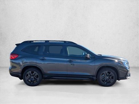 Used 2023 Subaru Ascent Onyx Edition Limited image 4