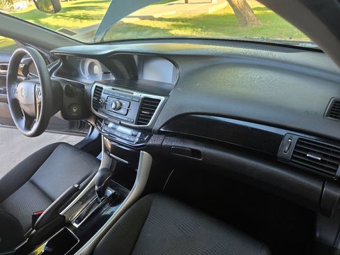 Used 2017 Honda Accord LX image 28
