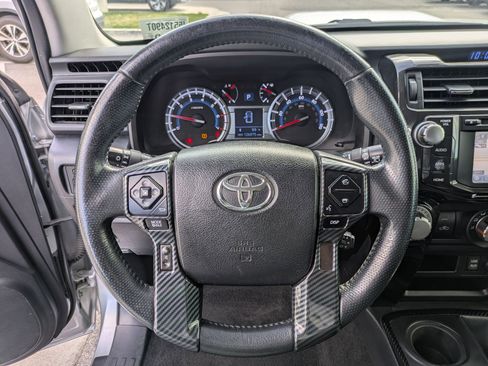 Used 2018 Toyota 4Runner TRD Off-Road AWD/4WD image 18