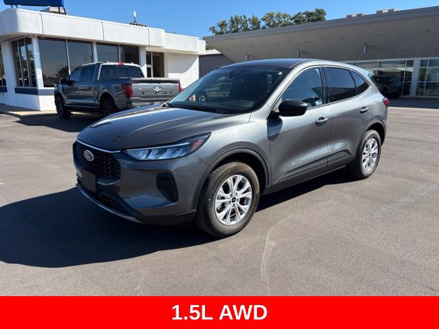 Used 2025 Ford Escape Active AWD/4WD image 1