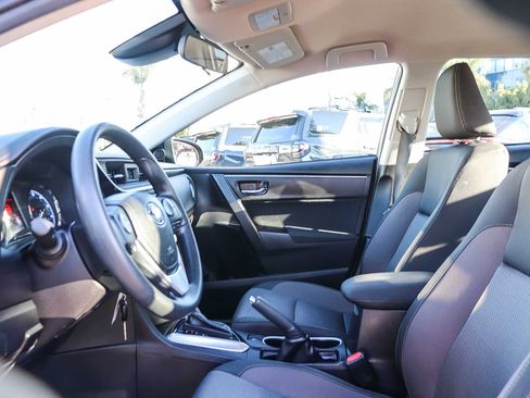 Used 2019 Toyota Corolla LE image 18