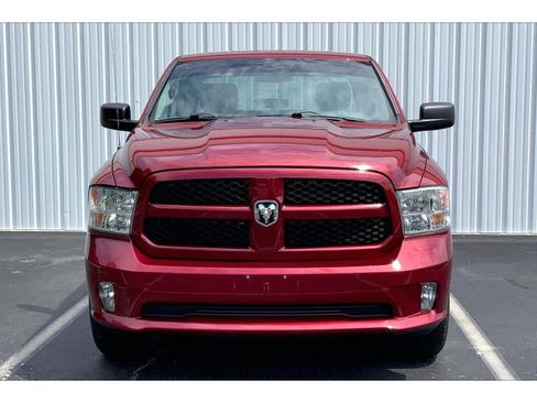 Used 2015 RAM 1500 Express AWD/4WD image 3