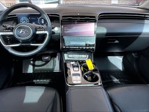 Used 2023 Hyundai Tucson Limited image 16