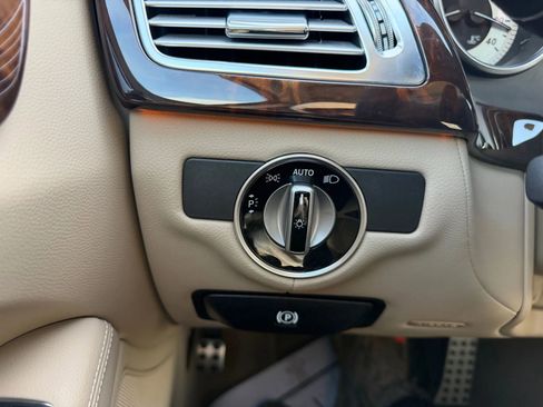 Used 2014 Mercedes-Benz CLS 550 CLS 550 4MATIC Coupe 4D image 31