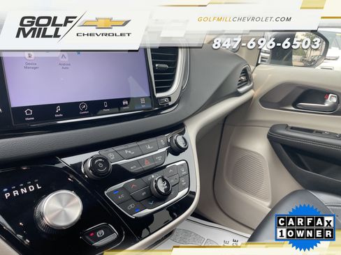 Used 2023 Chrysler Pacifica Touring-L FWD image 24