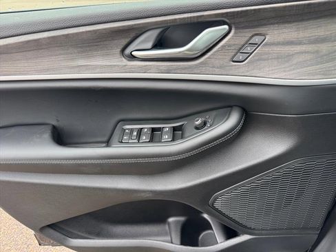 New 2025 Jeep Grand Cherokee L Limited w/ Luxury Tech Group II image 22