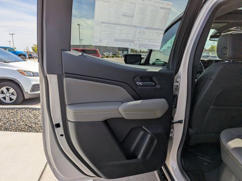 New 2026 Chevrolet Colorado ZR2 w/ Midnight Edition AWD/4WD image 31