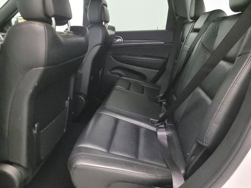 Used 2021 Jeep Grand Cherokee Limited image 18