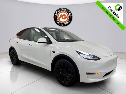 Used 2023 Tesla Model Y Long Range image 1