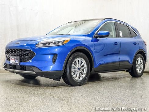 Certified 2020 Ford Escape SE FWD image 2