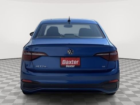 Used 2024 Volkswagen Jetta SE w/ Panoramic Sunroof Package FWD image 8
