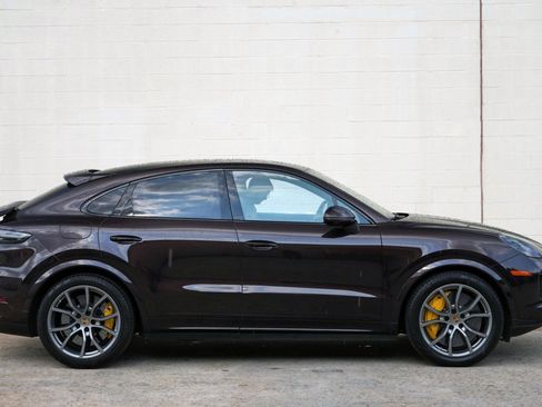 Used 2020 Porsche Cayenne Turbo AWD/4WD image 57