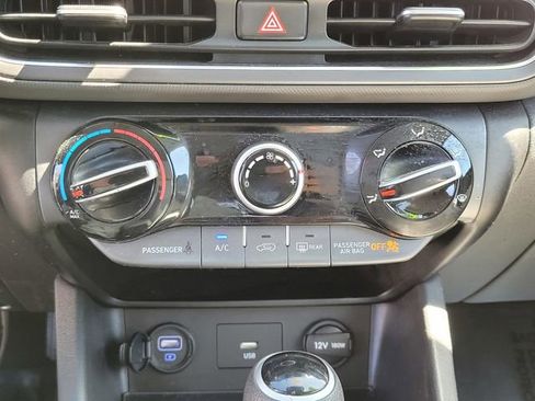 Used 2023 Hyundai Kona SEL AWD/4WD image 24