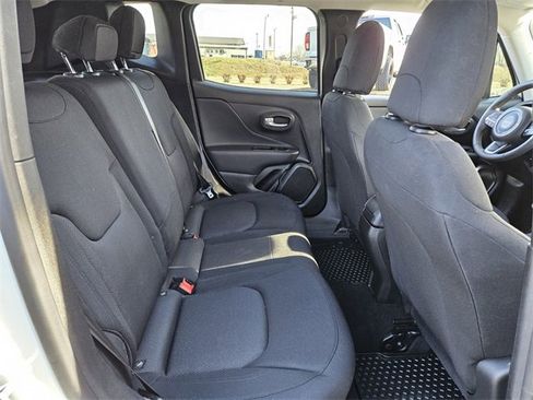 Used 2023 Jeep Renegade Latitude image 14