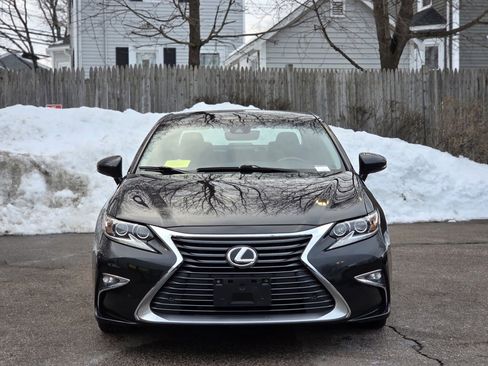 Used 2017 Lexus ES 350 w/ Luxury Package image 9