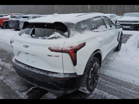 Certified 2024 Chevrolet Blazer EV RS image 3