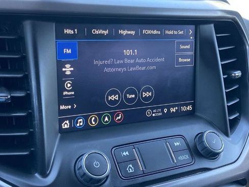 Used 2023 GMC Acadia AT4 w/ Technology Package AWD/4WD image 9