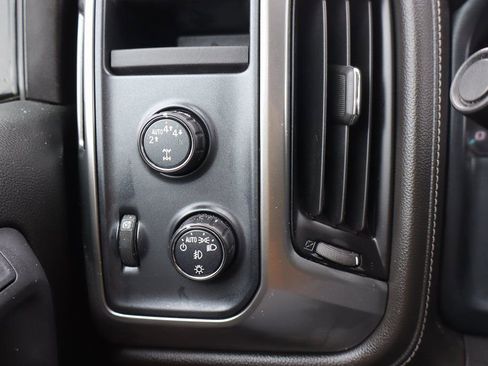 Used 2018 Chevrolet Silverado 1500 LTZ image 10