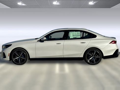 New 2026 BMW 530i xDrive 530i xDrive w/ M Sport Package image 2