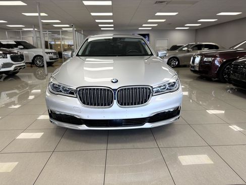 Used 2018 BMW 750i RWD image 4